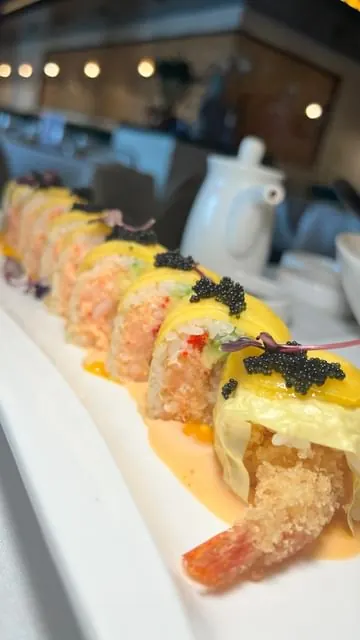Sushi dates are the best. 

📷:Golden State
shrimp tempura, crunch lobster salad, red tobiko, avocado, topped with mango & tobiko, sweet chili and mango sauce
@mitoasianfusion 

Sweet, savory & decadent. Such a fun roll with so much flavor. I mean ju