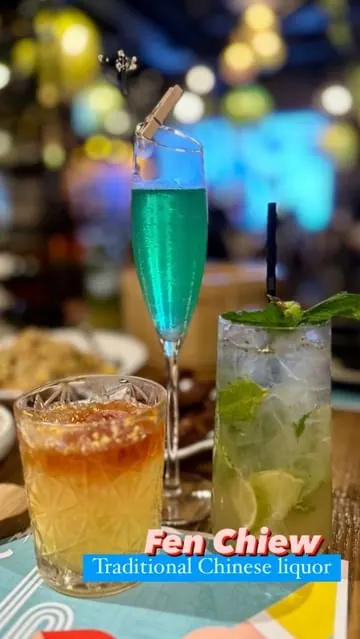 We recently attended cocktail night at @hutaolitoronto , accompanied with some of their signature dishes and live 🎶 to pair with a variety of Baijiu-centred mixes. 🍸 The event was focused around Fen Chiew’s Baijiu, a traditional liquor from China.
