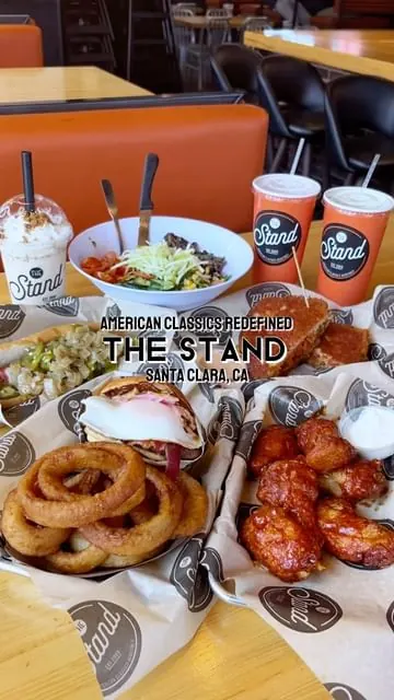 Come with me to try out @thestandrestaurants , a modern American classics redefined, for some of the best burgers, sandwiches, and shakes. I was impressed by the delectable menu which offers so many delicious options. The cozy ambiance with lots of s
