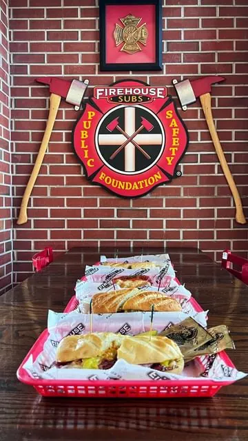 Which Firehouse sub would you choose?🔥

📍 @firehousesubssanjose at Almaden Ranch | San Jose, CA

This was my first time trying Firehouse Subs and I’ve been missing out! They have so many subs and toppings to choose from and I love that garlic bread