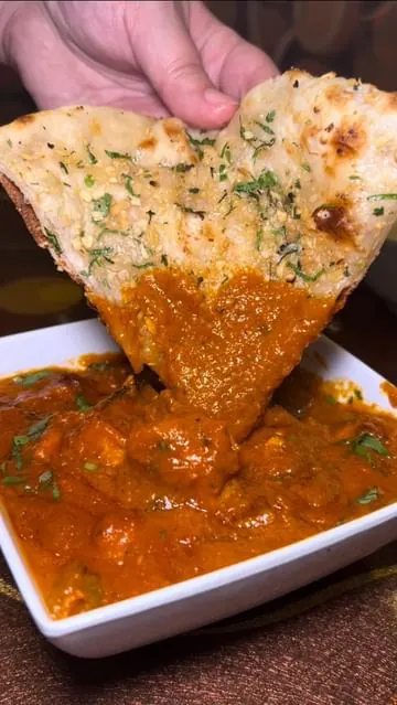 Just blessing your feed with some incredible Indian food from @bawarchibiryanishouston 🤤

I seriously can’t get enough of Indian cuisine, I love the flavor profiles & spice levels that all of the dishes have. This restaurant does not hold back with 