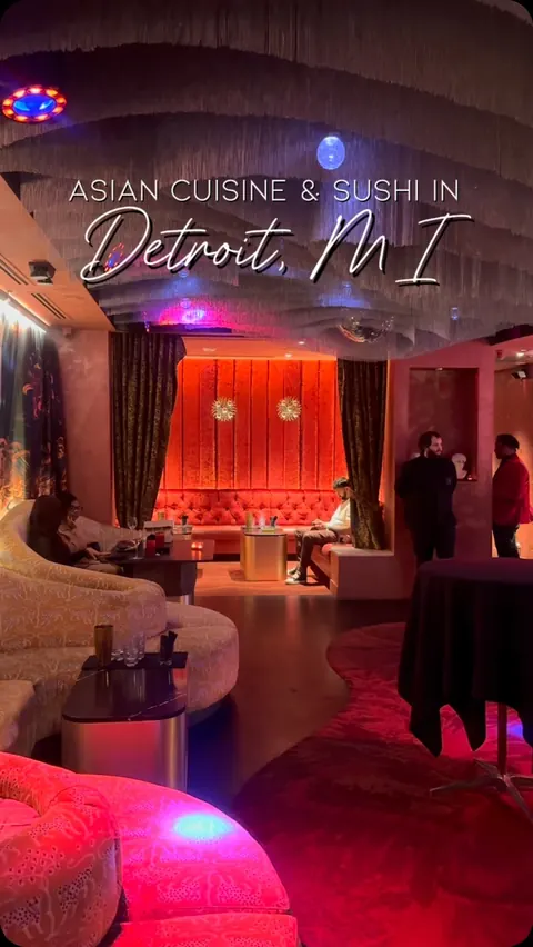 Had an incredible night at Experience Zuzu in downtown Detroit! The flavors here are truly next-level. We kicked things off with a fresh and tasty avocado roll, followed by the house fried rice with shrimp—so satisfying! The lamb chops were unbelieva