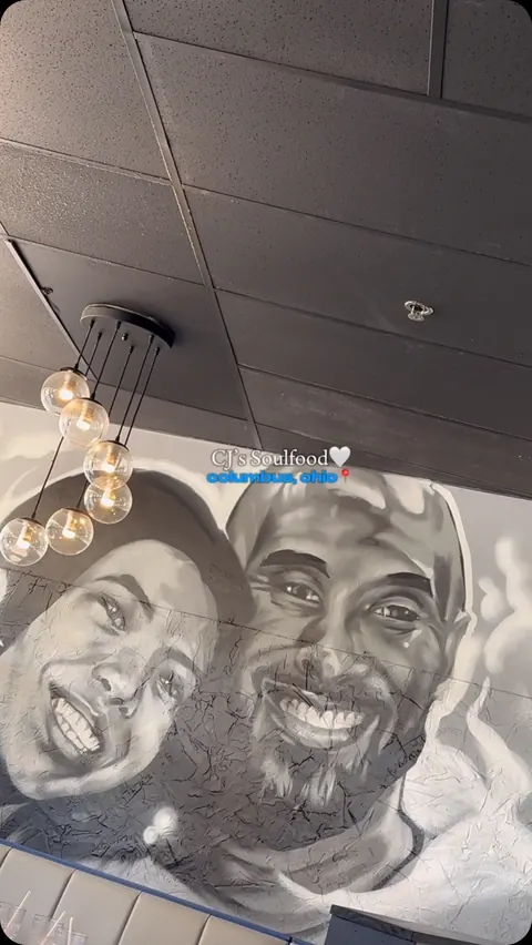 make @cjssoulfoodcolumbus your FIRST stop if you ever go to Columbus, Ohio📍💙 wow, between the food, drinks & customer service everything was PERFECT🔥The paintings were AMAZING! the Kobe & Gigi one did it for me🥹 

*SAVE* this post for the next ti