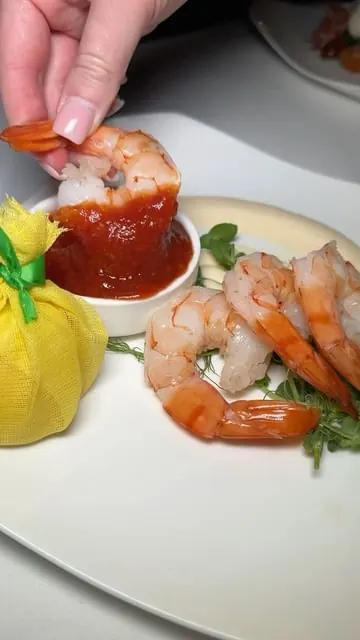 Had an amazing meal last week at @restaurant44.pb 🤩 This restaurant is a hidden gem! Not only was the service amazing, but every single dish we got was so tasty. I really enjoyed the Filet which was cooked to perfection and the Burrata appetizer! Th