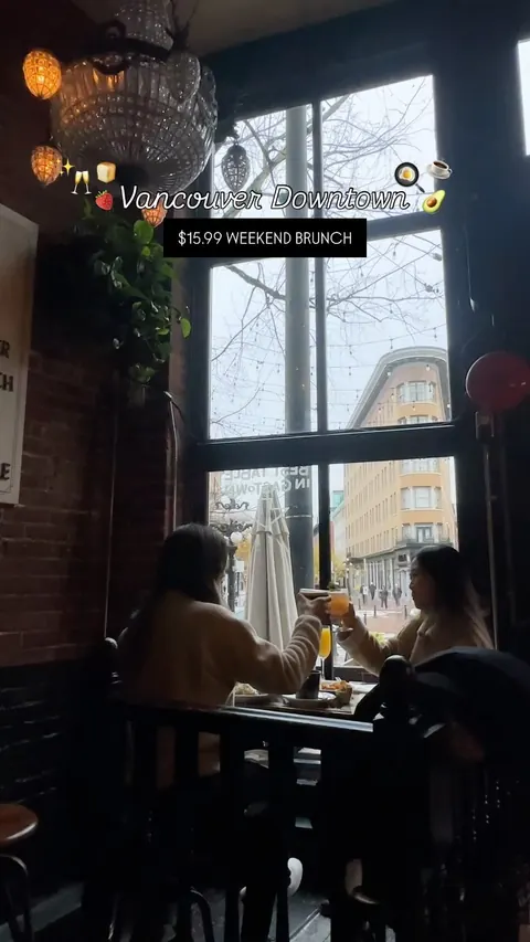 This cozy, family-friendly restaurant located in the heart of Gastown is such a gem. They have brunch available every Saturday & Sunday from 10am - 1pm. It’s so vibey in here and has the perfect view of the neighbourhood (any fellow people watchers h