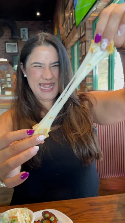 Touchdown for flavor! 🏈🍴

Calling all sports enthusiasts! 🏈👋 @westoncarolinaalehouse is the ultimate game-day destination! Catch every play on their epic screens and enjoy mouth-watering eats like:

🔥 Slow Roasted Carolina Baby Back Ribs smother