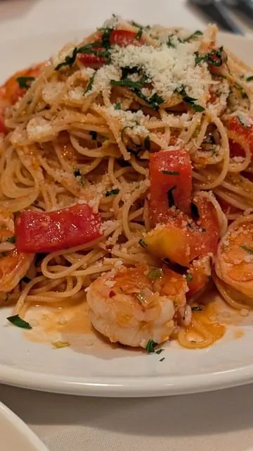 🇮🇹 𝗥𝗲𝗮𝗱𝘆 𝘁𝗼 𝗲𝘅𝗽𝗲𝗿𝗶𝗲𝗻𝗰𝗲 𝗮 𝘁𝗮𝘀𝘁𝗲 𝗼𝗳 𝗜𝘁𝗮𝗹𝘆 𝗶𝗻 𝘁𝗵𝗲 𝗵𝗲𝗮𝗿𝘁 𝗼𝗳 𝗪𝗼𝗼𝗱𝗶𝗻𝘃𝗶𝗹𝗹𝗲? 

✅ @italianissimoristorantewa has been a beloved part of the community for over 30 years and is a must-visit for anyone cravi