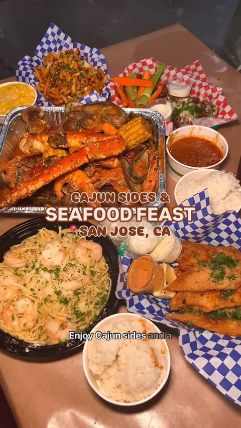 One of the most crave worthy foods in my opinion is seafood boil. Something in that sauce makes it sooo addictive! One of my favorite spots to go to for seafood boil is @thecrabbaysj ! Their portions are so big here making it perfect for large groups