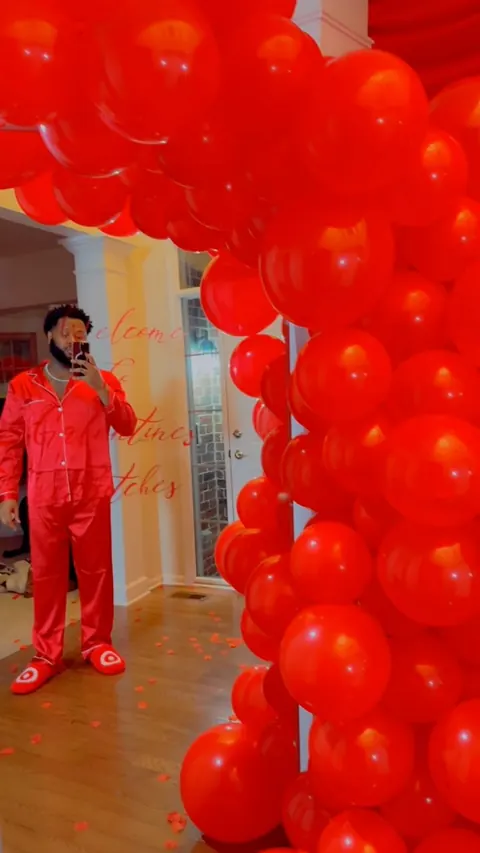 Happy Galentine’s Day this year. I was in charge of the food and thank God for @breadless they catered today’s event so make sure you use @breadless let’s support our black-owned business for your next event. Btw The Super Bowl is coming up and it is