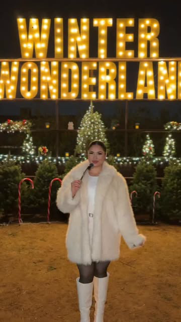 Bakersfield… today’s the day. ❄️✨
Grand Opening of Bakersfield Winter Wonderland — we open at 5PM tonight (Dec 5th).

Beat the rush: purchase your tickets ahead of time to avoid lines and streamline your entry. 🎟️✔️

🎄 Christmas Tree Farm
🔥 Roast-