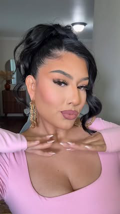 Updo Hair Tutorial 
Wand from @foxybaehair 
#hairstyles #updo