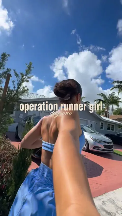 let operation runner girl COMMENCE! 

not my first attempt but all that matters is i haven’t given up, now let’s see if i’m able to stay consistent heheh

ootd @paragonfitwear code AALIYAH ✨
#runnergirl
