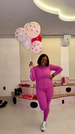 Prayers & Pilates 🎀🩰🤍
Just what this month of February needed! A month to embrace love, growth, and new connections.

Thank you ladies for hosting a wonderful evening: 
𝐏𝐢𝐥𝐚𝐭𝐞𝐬 𝐢𝐧𝐬𝐭𝐫𝐮𝐜𝐭𝐨𝐫 & 𝐨𝐰𝐧𝐞𝐫 𝐨𝐟 @ninelivescafe.co x @jad