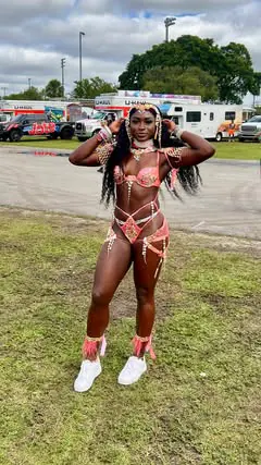 Bend fi di camera 📸 #MiamiCarnival2024
•
•
•
•
•
•
•
#Miami2024
#Wanderlust
#RamajayMas
#Carnival2024
#MiamiCarnival
#MiaBroCarnival
#MiamiBrowardCarnival