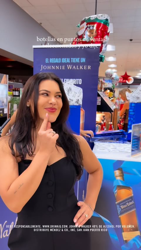#Ad Este año personalicé una botella de @JohnnieWalkercca Blue Label para mi papá— porque “gracias” a veces se queda corto 💙🥃

✨CALENDARIO DE VISITAS✨

JUEVES, 18 DICIEMBRE 
THE HOUSE, CAGUAS l 3PM-7PM

MARTES, 23 DICIEMBRE 
THE HOUSE, CONDADO | 10