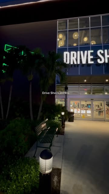 **SAVE FOR LATER**

Hey besties let’s check out 
📍@driveshack_wpb

Definitely a good time for some miniature golf, fun , food , and drinks . Fun for family night out , date night , birthdays and more . 

Pictured items :
Loaded nachos 
Wings 

#thef