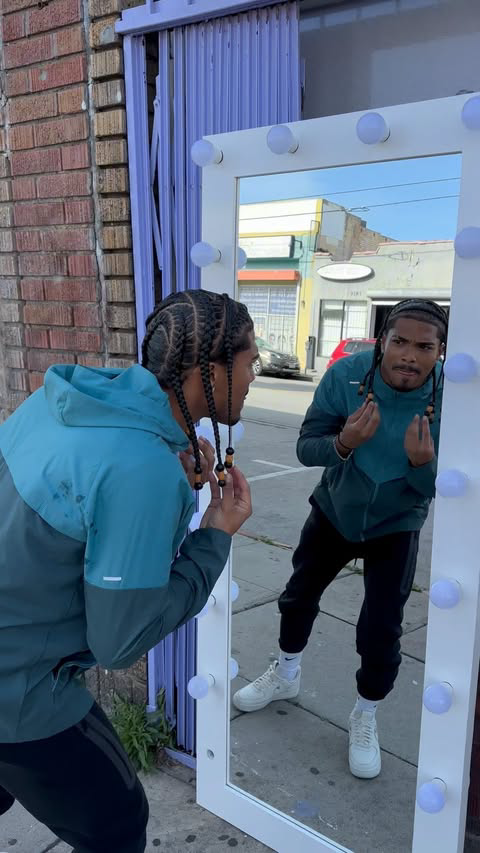 SMH I gotta make sure I don’t trip into a haircut now 🥵😭🧐 #reels #braids #dontrip #la #getreadyrico #domingo