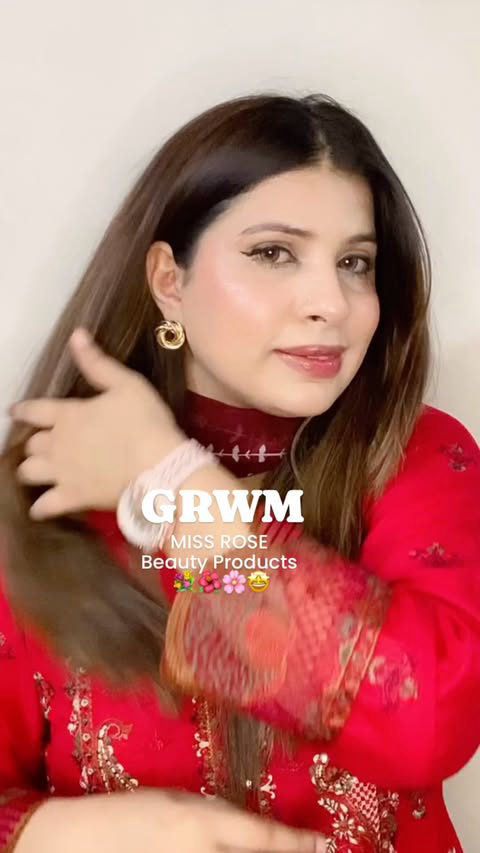 GRWM Beauty Products @missrosepakistanofficial 

Discount code Mehrooz5

Foundation _ shade Beige 1

lightweight purely natural foundation for normal to dry skin. Delivering up to 12 hours of hydration, and with illuminating pigments, this new formul