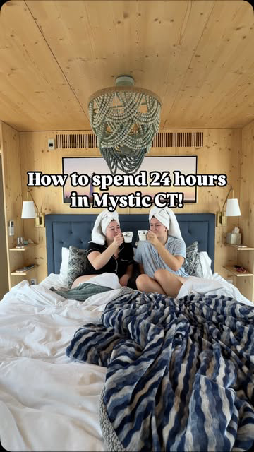 How to Spend 24 Hours in Mystic, CT! ✨⚓️

Step aboard the Patriot Houseboat at @harborviewlanding for a one-of-a-kind stay! Nestled along the Mystic River, this floating retreat blends classic New England charm with modern luxury. Surrounded by glass