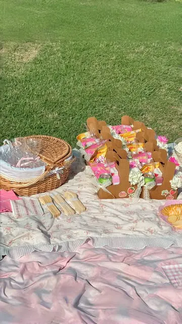 🍸☁️🌸Happy @rhode day to those who celebrate 💫🪽🍋

#rhode #rhodeskin #sephora #rhodexsephora #makeup #haileybieber #lemotini