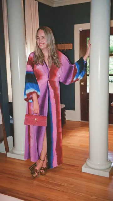 It’s a selfless act of public service, truly. 👵🏻

(Also, apologies to my Savette bag!)