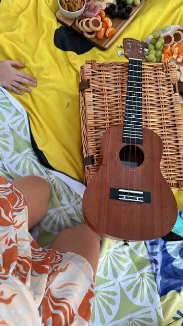 jove Is an essential to any beach picnic!🧺🌊☀️#jovewaterpartner
•
•
•
•
•
#jove #hydrated #pinterestinspired #charleston #pinterestaesthetic #chs #pinterest #bestfriends #ootd
