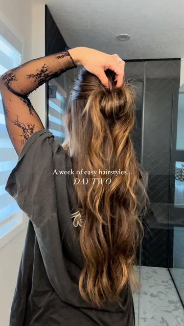 Day two brings a simple double knot and pull through. Add a clip for extra fun!
.
.
.
.
.
.
#easyhairstyles #easyhairstyle #yyc #yychairstylist #momstyle #busymom #quickhairstyles #clawclip #clawcliphairstyle