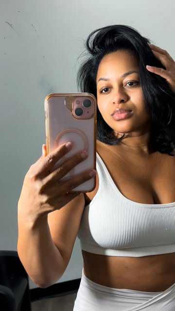 Just in time for my Libra season 😛🥰🥳
Hair: @playhaus.us 

#birthdayhair #libra #quickweave