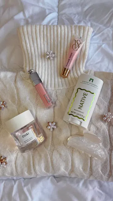 Gifted by d’Alba Piedmont
Shake. Blend. Glow. ✨
The Truffle Glow is real - up to 100hrs of hydration 💧

@dalba_global #dalbadoubleserum #TruffleGlow #100hrsofHydration #tiktokmademebuyit #ugccreator #ugc #ugccontentcreator #ugcportfolio #ugcexample 