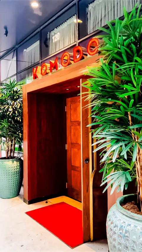 TAKE A SUSHI MAKING CLASS IN DALLAS🍣✨🍶🥢

@komododallas is now hosting sushi making classes!

The class includes:

👨‍🍳 Sushi Chef Teaching
🍣 Hands on Sushi Making
🍶 Sake Pairings
🥢 4 Course Sushi Meal 

It’s so much fun and you leave with a bo