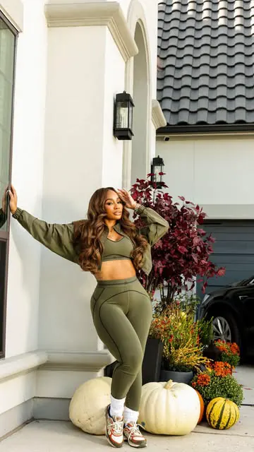 It’s just something about a new install 🤌🏾🤏🏾

Haute Hair Caramel Mocha pre-colored bundles!

Use my code JALISA25 for $$$ off✨

#hairtok #hairstyleinspo #hairstyleideas #blackgirlhair