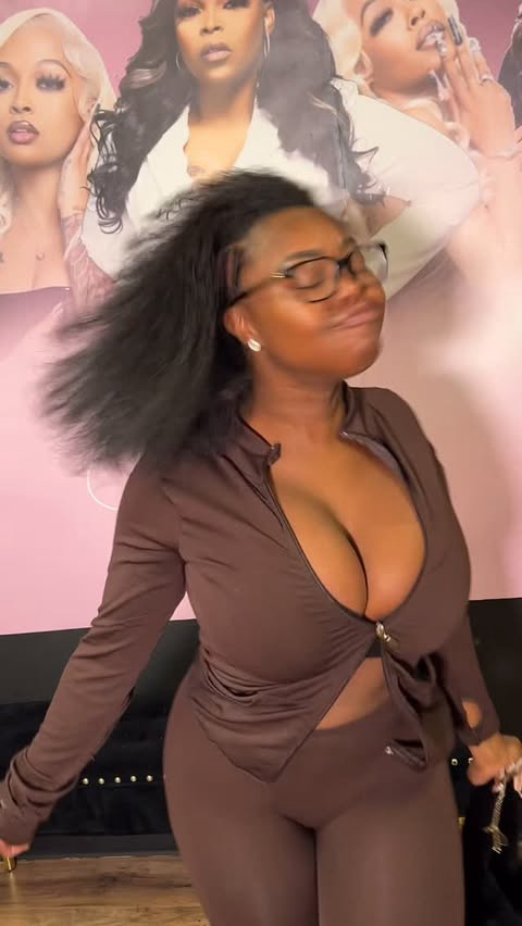 Closure Quick Weave 
Booking link is in my bio
.
.
.
#wiginstall #lace #lacewigs #dfwhairstylist #quickweave #closureinstall #closuresewin #laceclosure #closurequickweave #dallashairstylist #houstonhairstylist #lahairstylist #atlantahairstylist #miam