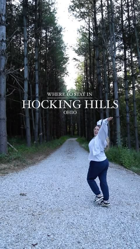Little getaway in the woods with @ecoluxevacations @twelve34house 🌲🪵 in one of my favorite places in the Midwest: Hocking Hills 

#hockinghills #hockinghillsstatepark #hockinghillsohio #hockinghillscabins #midwestmoment #midwestblogger #midwestlivi