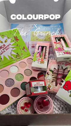 You're a mean one Mr. Grinch 💚❤️

Is this @colourpopcosmetics collection not the cutest? Ugh, I am loving the shimmer of the super shock shadows!

#colourpop #colourpopxthegrinch #thegrinch #howthegrinchstolechristmas #makeupunboxing #makeuplover #c