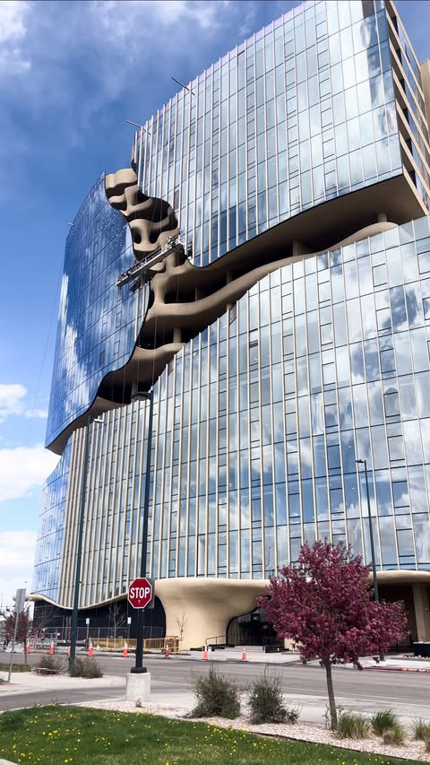 ✨ Denver’s @onerivernorth officially opens on April 23 and we were thrilled to get a sneak peek of the building! 

#onerivernorth #denver #denvercolorado #exploredenver #denverapartment #303 #5280lifestyle #coloradolife #rinodenver #colorado