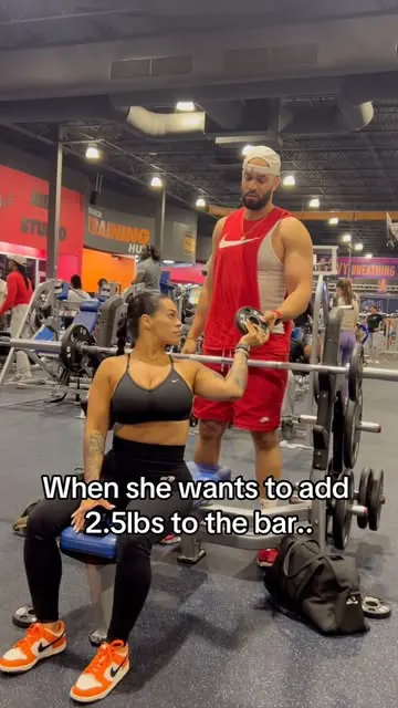 Careful now…😅 NEW PR! 💪🏼🤣 

#pr #gymcouple #gymbro #gymcomedy #gymfunny