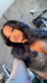 Pretty gurl 🥰🌌 

Hair: @goldendollhairco 
Install: @stylesbynek