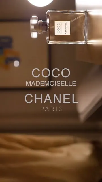 I absolutely love Coco Mademoiselle by Chanel — it’s one of those timeless fragrances that instantly makes you feel confident, elegant, and effortlessly chic.
This scent opens with fresh, vibrant notes of orange and bergamot, followed by a heart of d