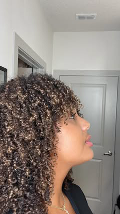 The hair growthhhh 🥹 it feels like just yesterday my hair was in a tiny fro. If your on your hair journey just remember to be patient, it may feel like time is going by so slow, and your hair is gonna stay the length it is forever but it’s not! If y