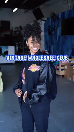 Do you love vintage clothing & thrifting 👖? Check out @vintagewholesaleclub

📝 Next event will be on June 15th

📍3125 John P Curcie Dr Bay 6 Hallandale Beach, Fl

@vintagewholesaleclub is one of the largest suppliers of wholesale vintage clothing 