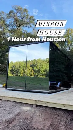 Just 1 hour away from Houston you will find this little Gem 💎. This Mirror House @oodhouses @cameronranchglamping was just what we needed to reset! There is so much to do on site, and off. The Mirror house has a private fishing lake, sauna, outdoor 