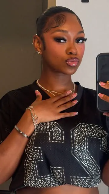 I will be back at the next tour🎫
•
•
@narsissist @tartecosmetics @lauramercier @nyxcosmetics @hudabeauty @juviasplace 

#explorepage✨ #explore #fyp #makeuptutorial #breezybowl #stuckupken #makeup