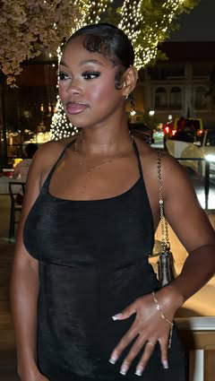 @tartecosmetics 
@makeupbymario 
@hudabeauty 
@nyxcosmetics 
@morphebrushes 
@narsissist 
@elfcosmetics 
@lauramercier 
@anastasiabeautyfascia