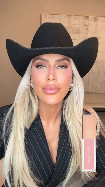 It’s RODEO szn so here’s a Texas pink lip combo 🤠💗

#makeup #makeuplooks #makeupartist #makeuptutorial #mua #makeupaddict #lipgloss #lipliner #rodeo #houston #texas #patricktabeauty #sephora #lips