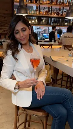 Stepping into the lavish lobby of Resorts  World Las Vegas, I felt instantly transported. After checking in, I entered my luxurious room, greeted by breathtaking views and modern amenities.❤️✨

Energized, I ventured to @wallysofficial Wally’s for a d