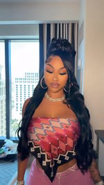 WANNA BE LIKE ARIII 😍😍🥂 

yall my God is great !! I was just blessed with the opportunity to do one of my FAVORITE celebrities hair @therealkylesister 🥺😭💕💕 

MUA: @makeupsex702

 
*** click the link in bio to book this look ***
-
-
-
-
-
-
-
-