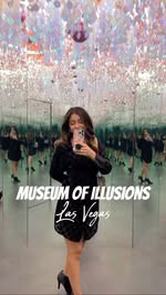 🤯 MIND-blown! When what you see isn’t what you get 😅 #museumofillusions #museumofillusionslv 
—————————
If you’re looking for something fun, different and unique to do on the Las Vegas Strip, then checkout the newly opened Museum of Illusions! ✨🪞
