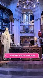 NEW Prisoner of Azkaban experience at Warner Bros. Studio London @wbtourlondon 🪄 ᴬᴰ

[Save to add to your London Bucketlist 🇬🇧］

📍Warner Bros. Studio Tour London
🧙🏽‍♀️Brand new feature with new defence against the dark arts classroom, moving Kn