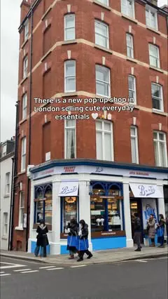 New shop just opened in London: Anya Hindmarch x Boots✨

With fun everyday essentials available in limited numbers🧴

🕥Monday-Saturday 10am - 6pm 
Sunday 12 - 5pm 📆until 8th of March

📍 The Village Hall, 11 Pont St, London SW1X 9EH @anyahindmarch 