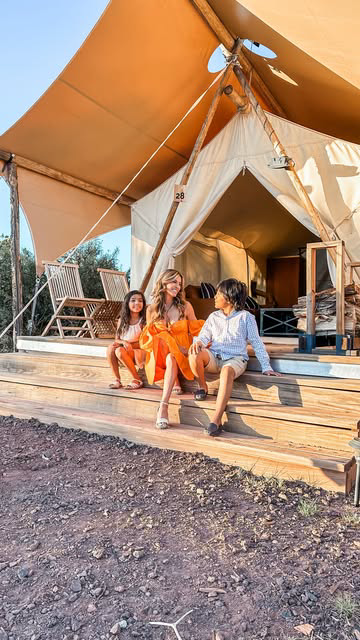 #ad Our first time glamping with @visit_arizona. 🏕️

We explored @undercanvasofficial at the Grand Canyon, located just 25 minutes from the South Rim entrance to Grand Canyon National Park. This location is the perfect place to experience the beauty
